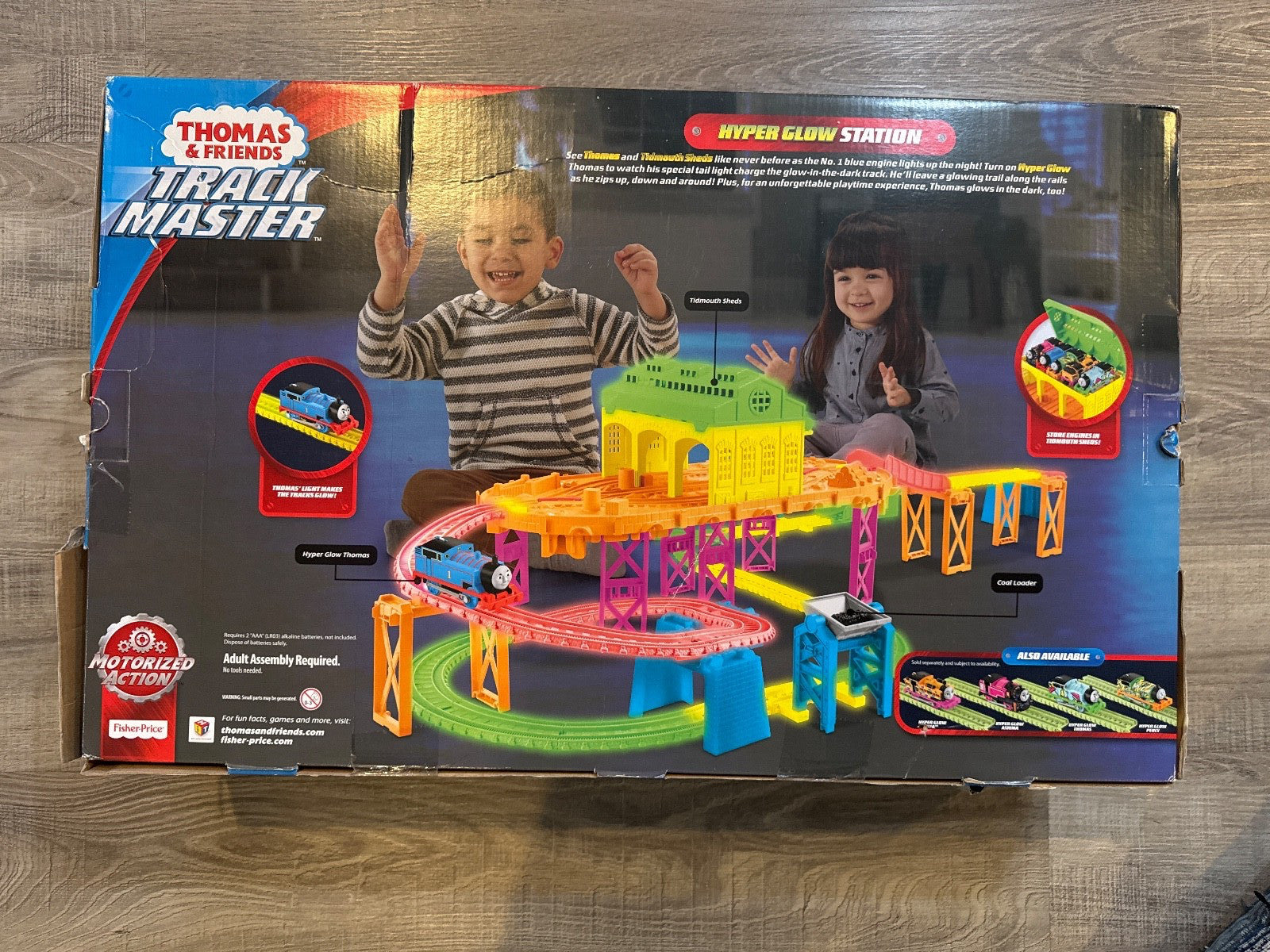 thomas the train, track master hyper glow station, glow in the dark