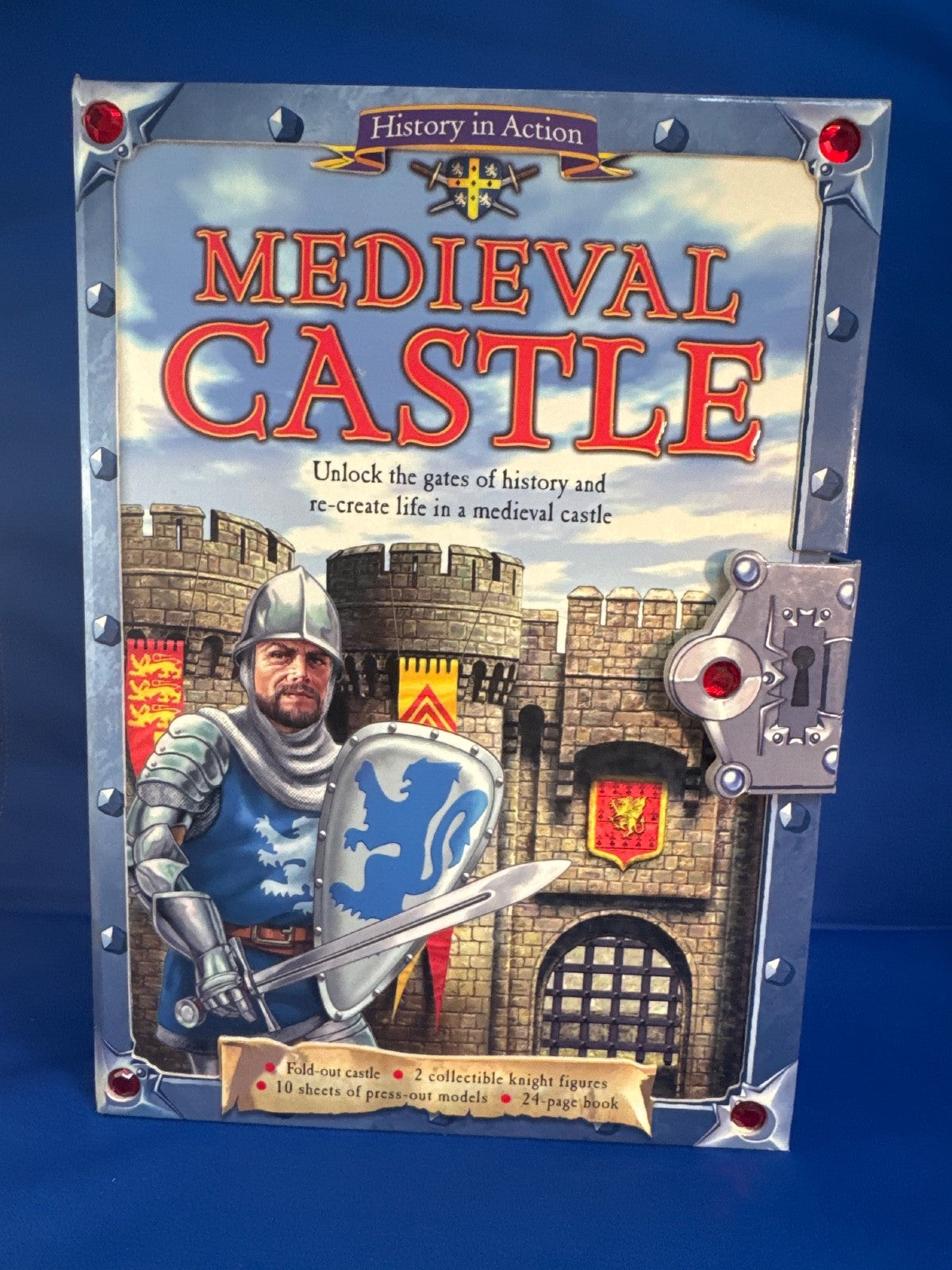 medieval fold-out castle, 2 collectible night figures, press out models, Book