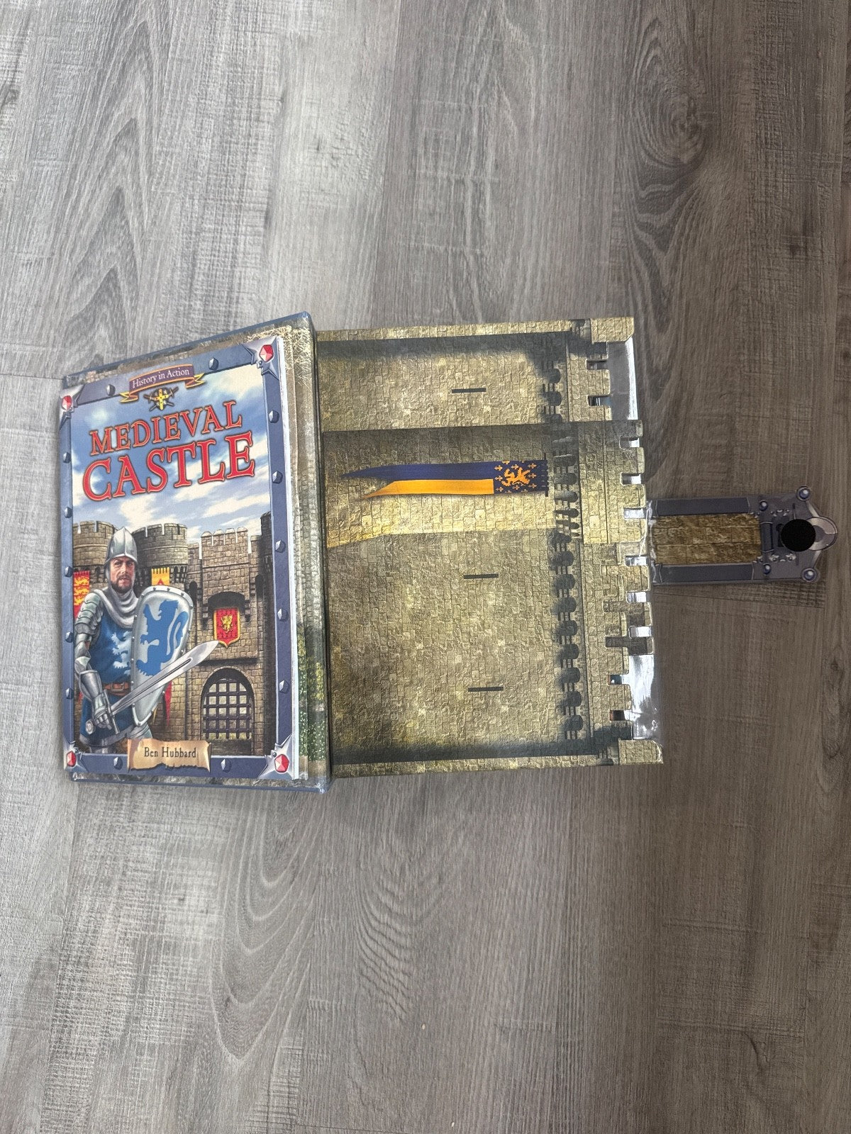 medieval fold-out castle, 2 collectible night figures, press out models, Book