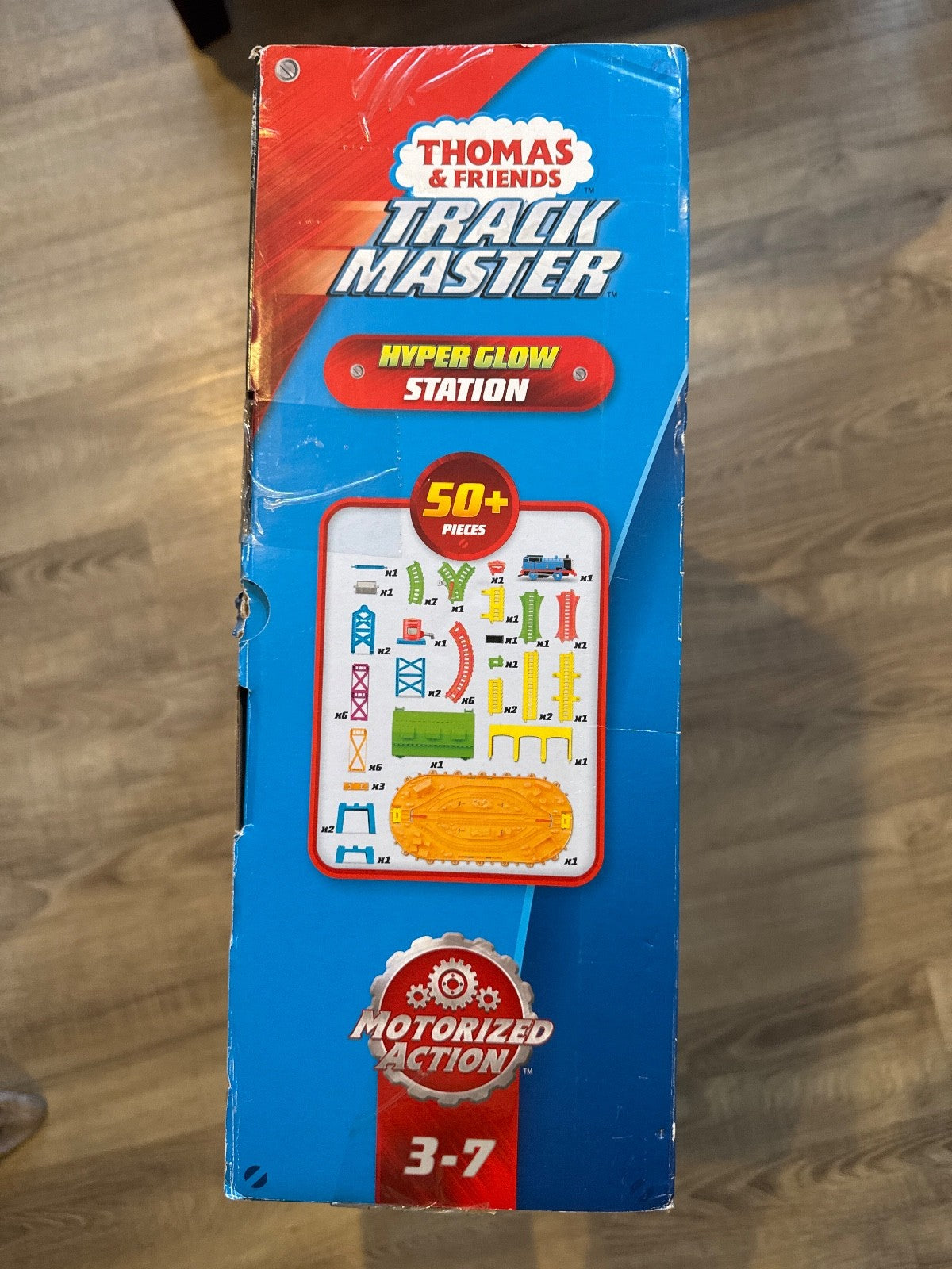 thomas the train, track master hyper glow station, glow in the dark