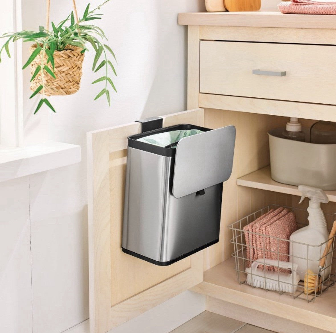 Built-In Pull Out Silver Trash Can, Smudge-Proof, Easy-Lift Inner Bin