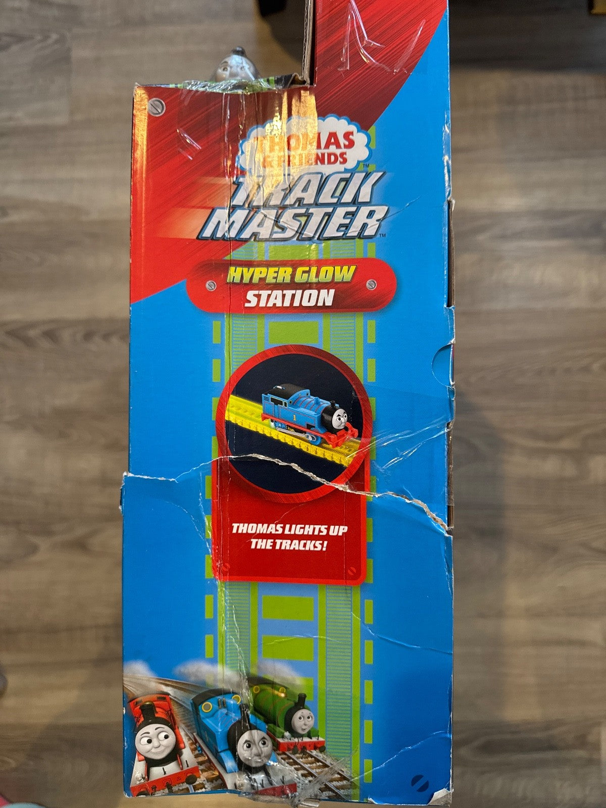 thomas the train, track master hyper glow station, glow in the dark