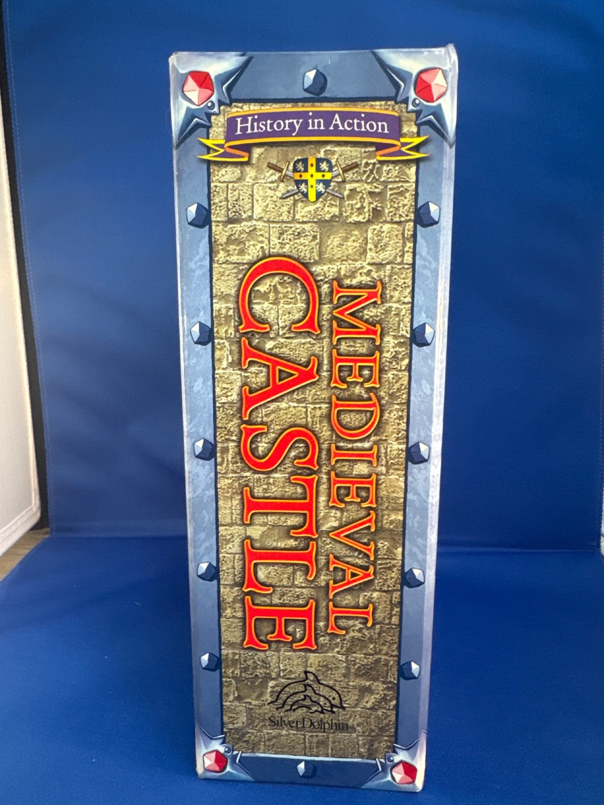 medieval fold-out castle, 2 collectible night figures, press out models, Book