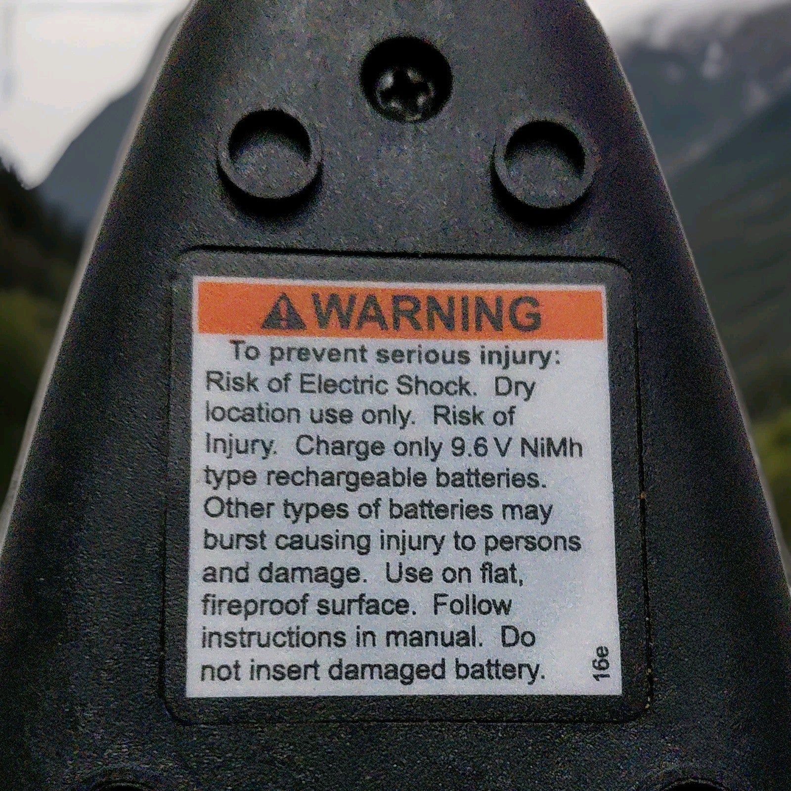 Chicago Electric 9.6V Battery Charger Model 63234 for NiMH Batteries Black